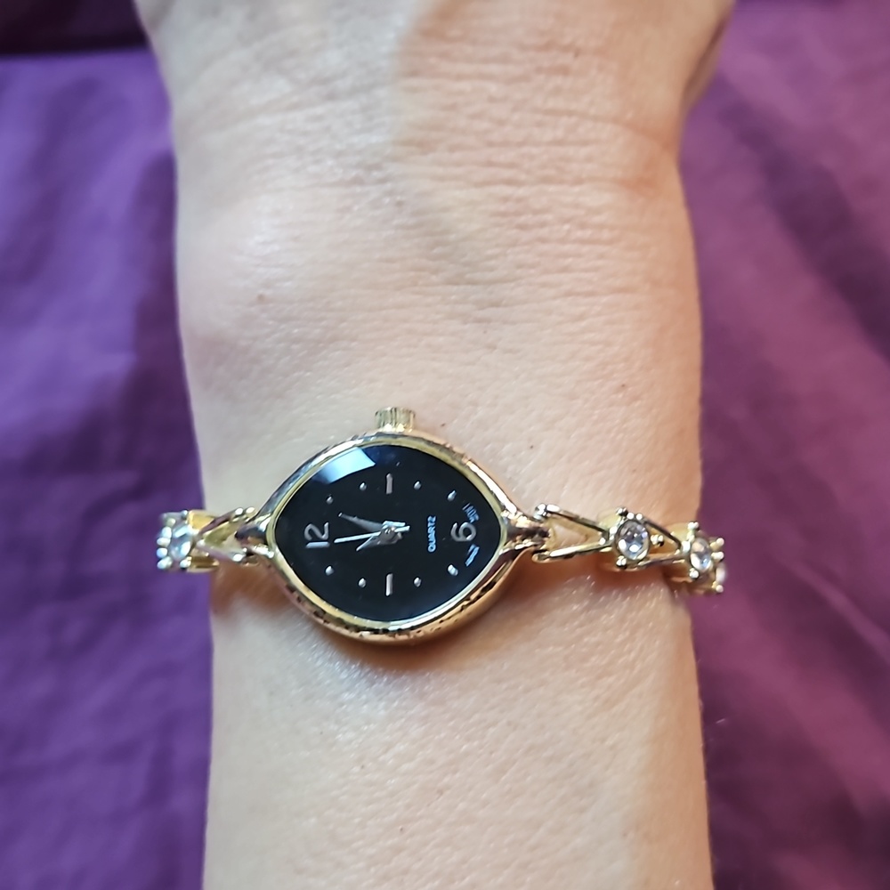 Elegant Vintage Avon Slver Wrist Watch with Filigree Faux Diamond Tennis Band
